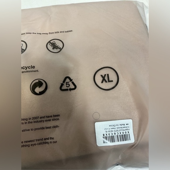 Viottiset Tan & Black Striped Lounge 2 Piece Set XL Button Top & Wide Leg Pants - Picture 10 of 10